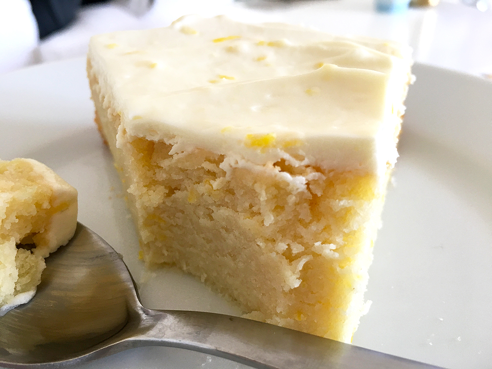 Lemon ricotta cake | delikatissen
