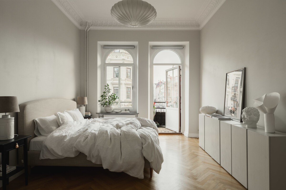 interiorismo nórdico ideas para dormitorios estilo sueco Dormitorios modernos Dormitorios elegantes dormitorio scandi dormitorio nórdico diseño nórdico decoración nórdica deco dormitorios cama tapizada 