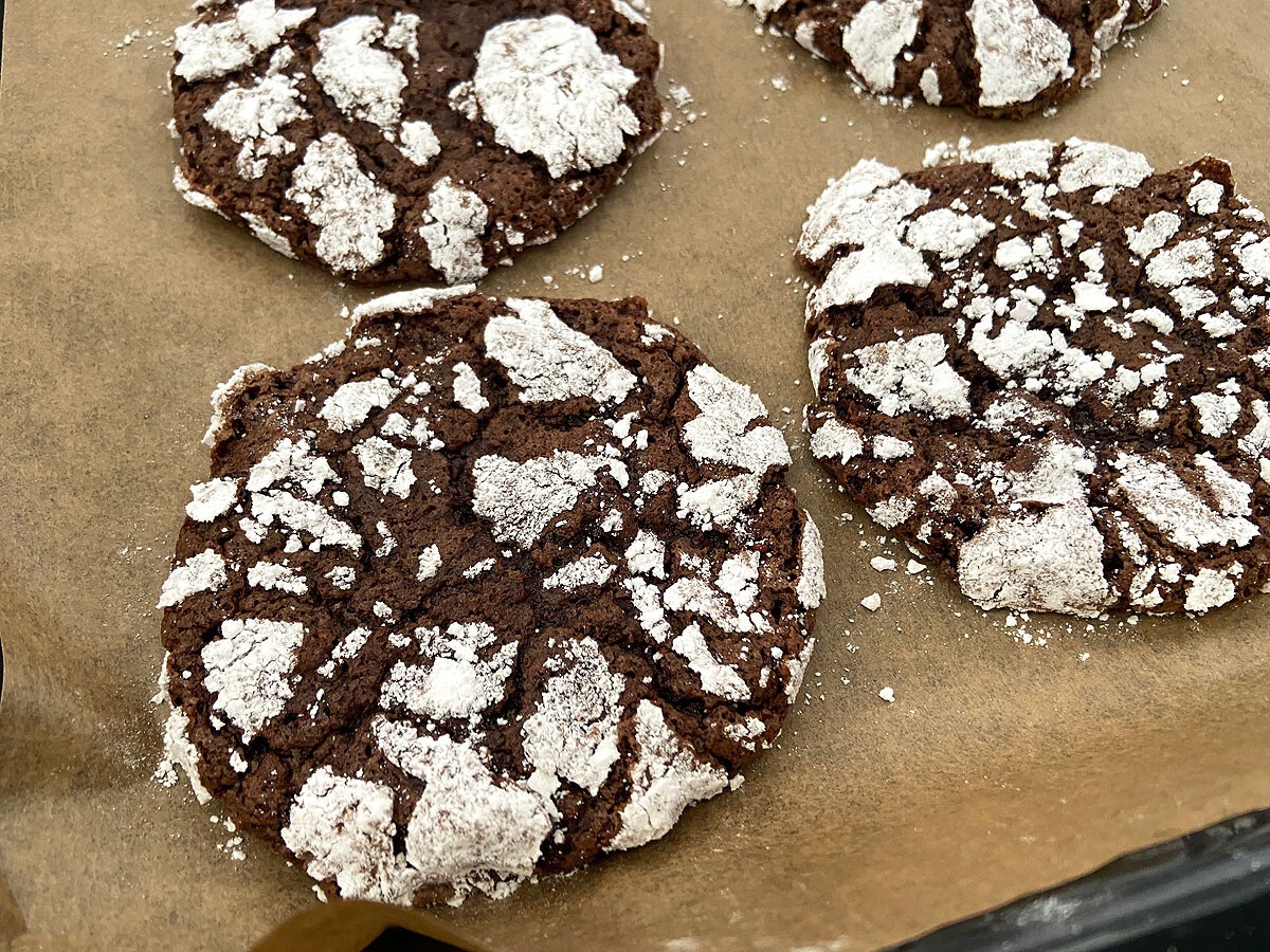 recetas delikatissen postres delikatissen galletas de chocolate galletas crinkle galletas craqueladas galletas caseras galletas cacao y choco cookies fáciles cookies chocolate Chocolate Crinkle Cookies butter cookies 